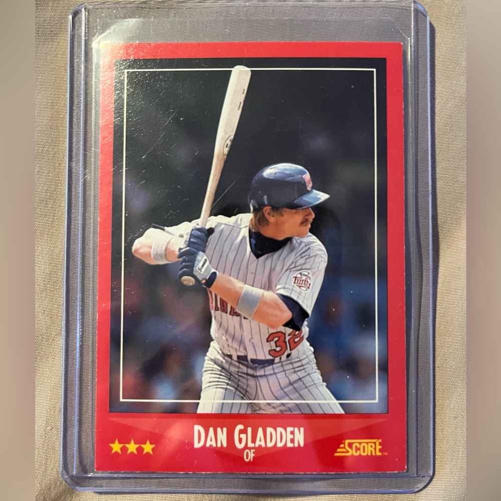 VINTAGE Dan Gladden Minnesota Twins 1988 SCORE #324 MLB Baseball Trading Card